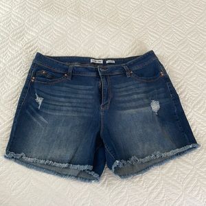 WBB YMI DISTRESSED DENIUM HEAN SHORTS